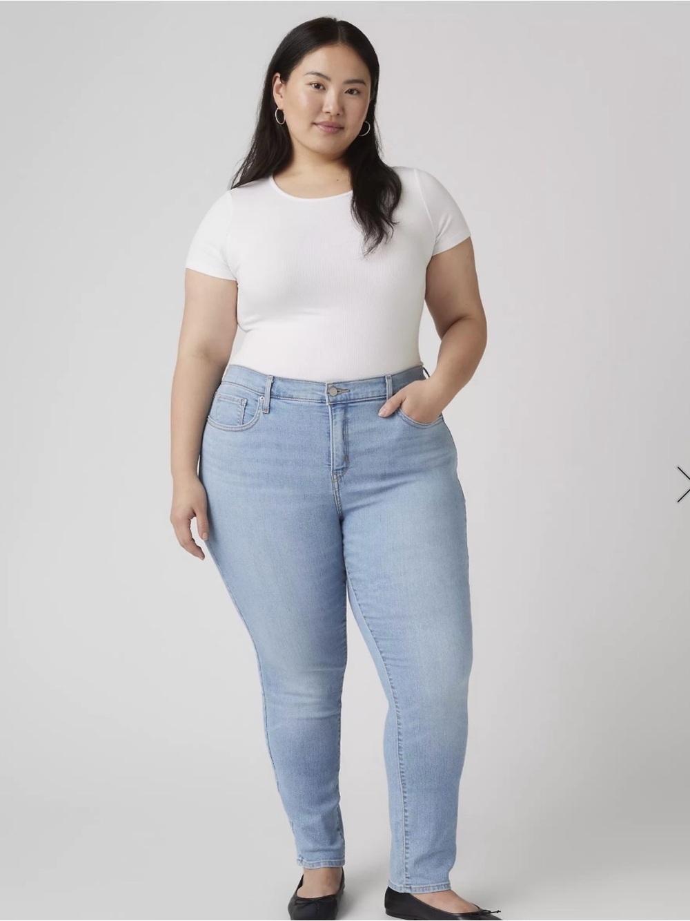 Levi's Women’s Light Blue Mid-Rise 311 Shaping Skinny Jeans